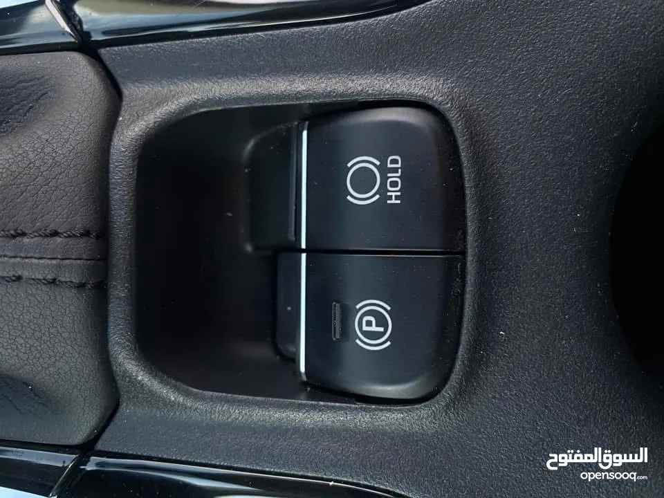‏ Corolla Hybrid 2019 ‏Toyota تويوتا كورولا هايبرد 2019  وارد المركزية  مالك شخص واحد فقط