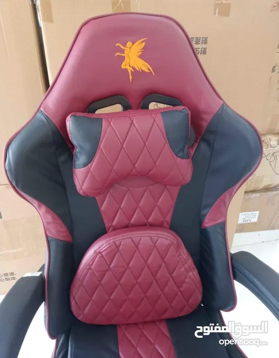 Gaming Chair with footrest