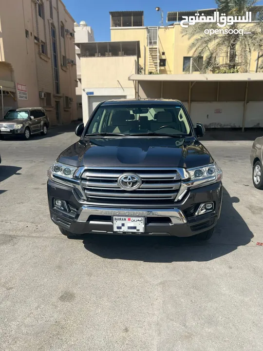 للبيع TOYOTA LAND CRUISER GX-R V6 الموديل : 2021
