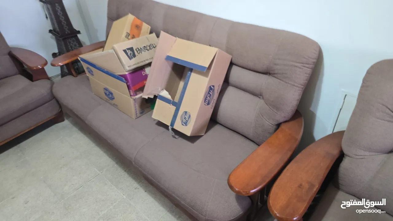 أثاث مستعمل للبيع بداعي السفر بحالة جيدة