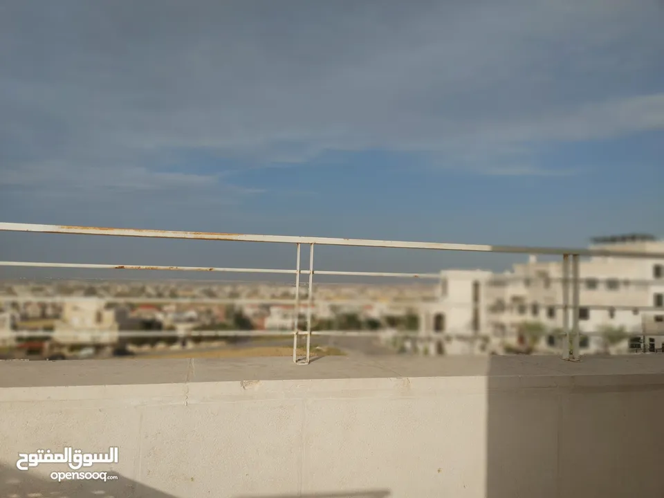 روف فاضي للايجار