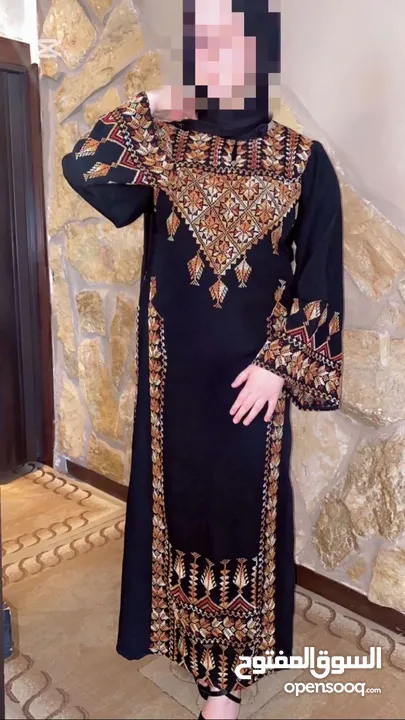 ثوب فلاحي تطريز يدوي