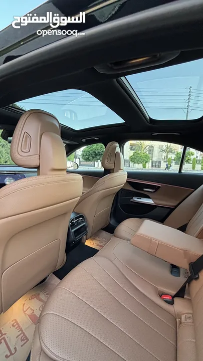 Mercedes Benz E350 4matic(الأولى والوحيد من فئتها في الاردن