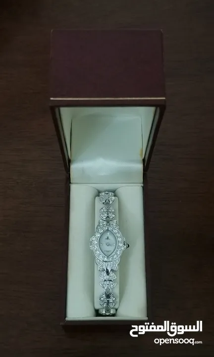 ساعه نسائية Louis Cardin فضة اصليه جديده للبيع