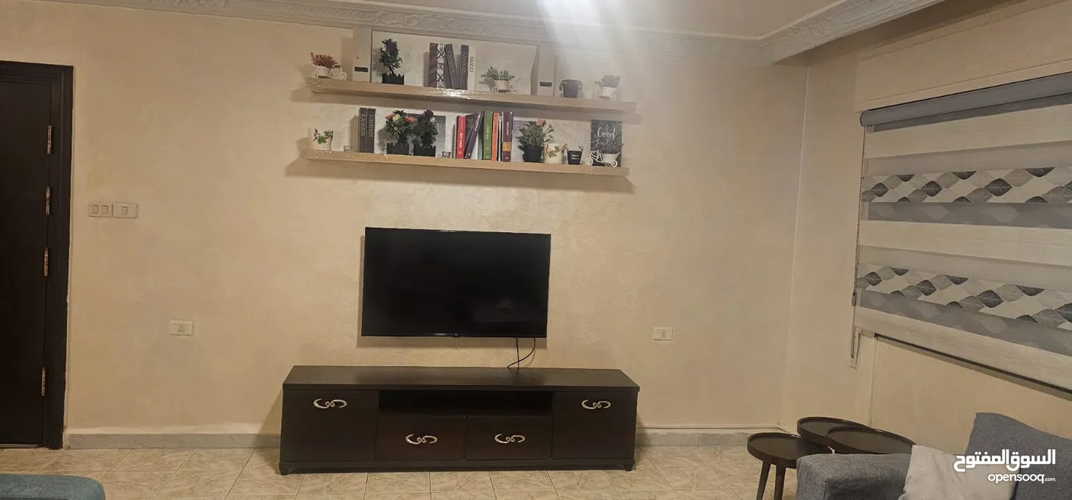 شقة مفروشة غرفتين نوم فاخرة في ام اذينة