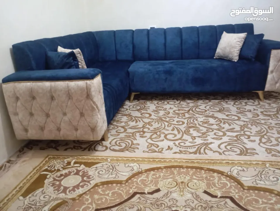 طقم كورنر كبتني خشب لاتيه وقراط وسفنج ضغط عاليه وقماش  روز اسطنبولي موشح وعليه طبقة بليستر طبي
