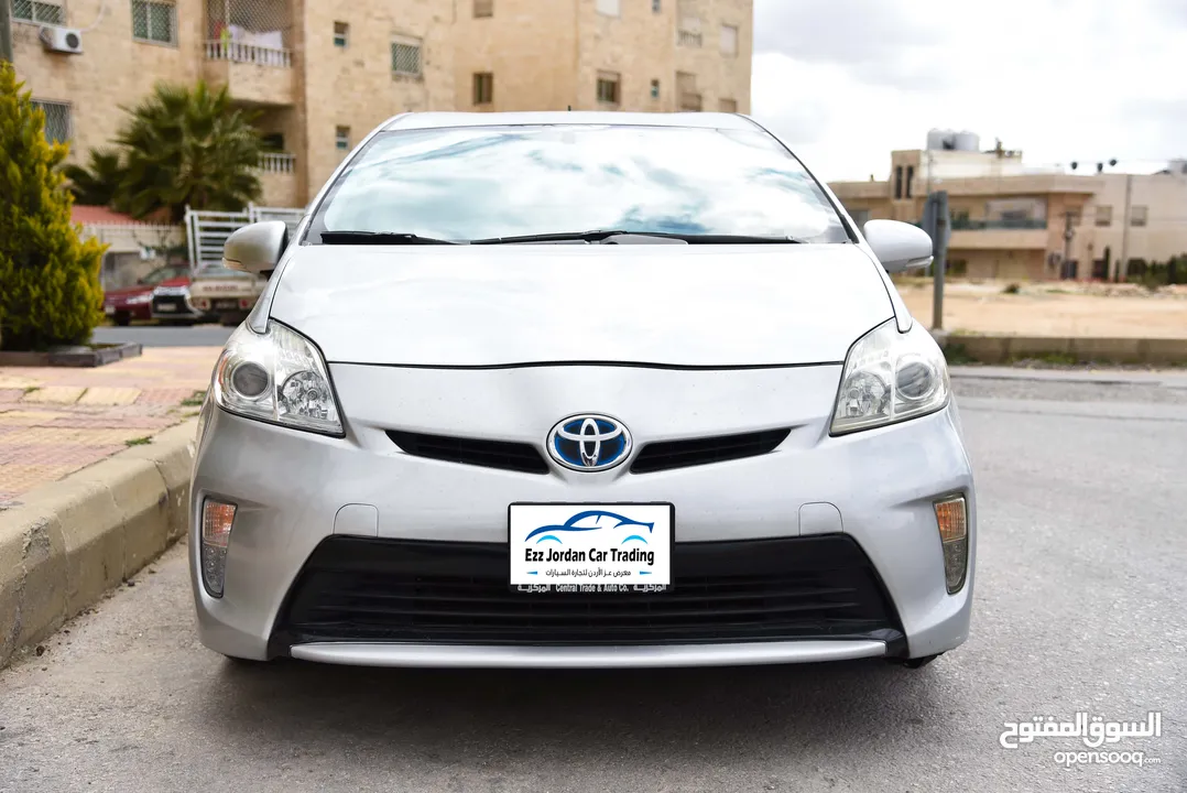 تويوتا بريوس هايبرد بحالة الشركة Toyota Prius Hybrid 2015