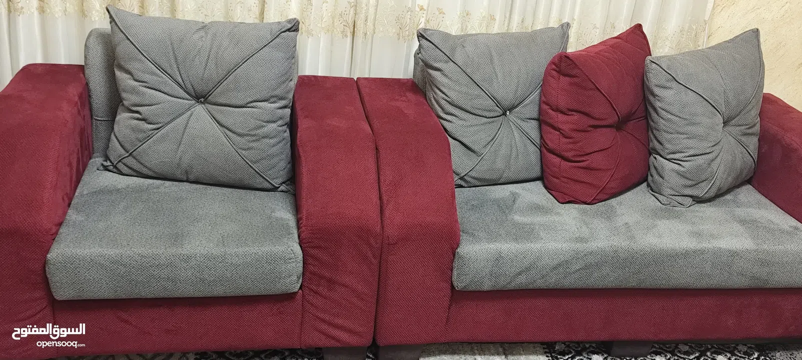 كنب تفصيل شبه جديد 9 مقاعد خمري وسكني