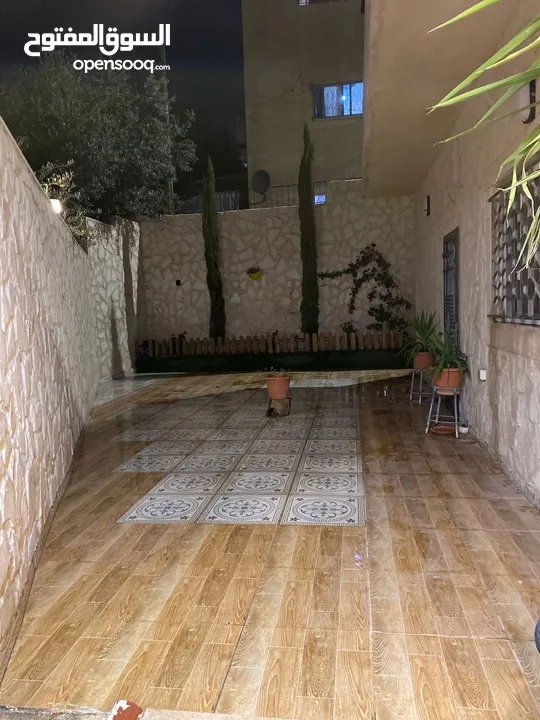 بيت مستقل للبيع