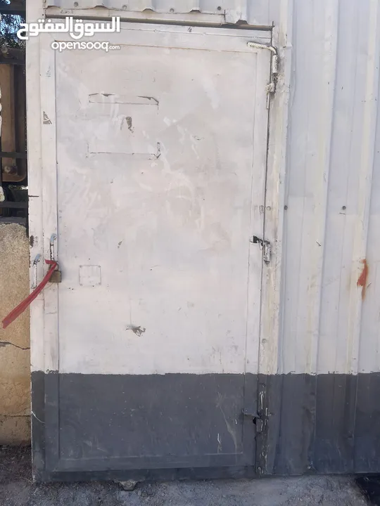 باب سحاب جديد ثقيل وفيه باب خدمات لقياس موجود بلصور بسعر حرق