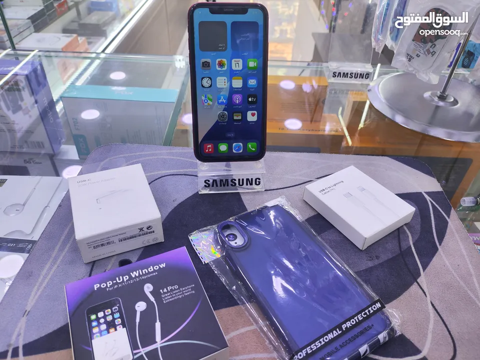 التفاحه الاصلي iPhone XR جيجا 64 بطارية 75 مش مفتوح ابدا فحص معه بكج هدية