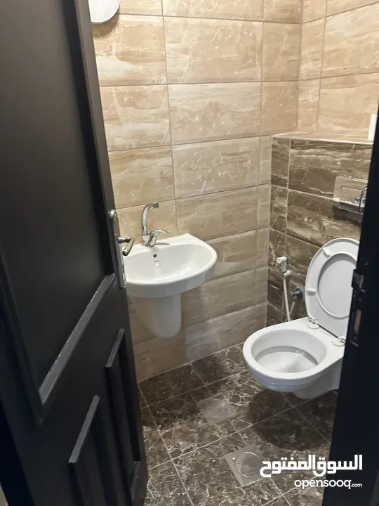 شقة للإيجار في منطقة عين منجد