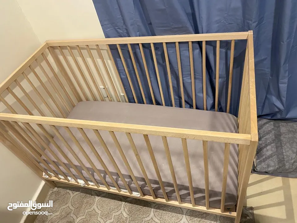 Baby cot + mattress   