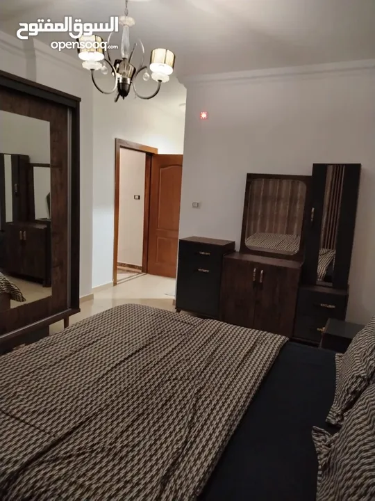 شقة فاخرة شبه جديدة للإيجار