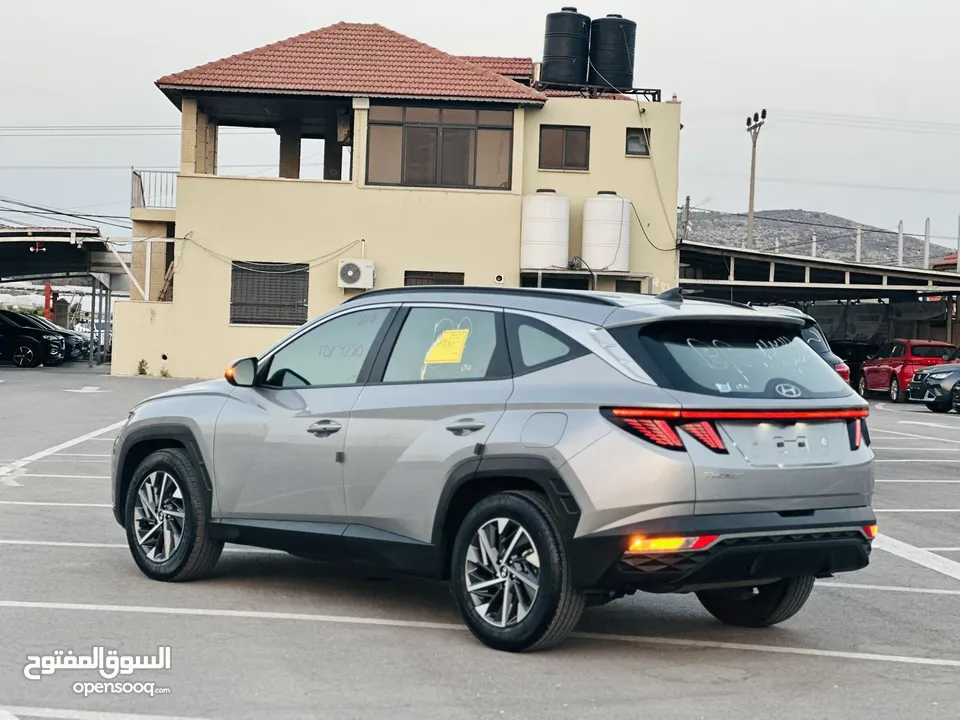 هونداي توسان 2022 فل بدون فتحة سقف  2x4 ///240Hp بنزين + كهرباء  ( Haybrid) 1600cc