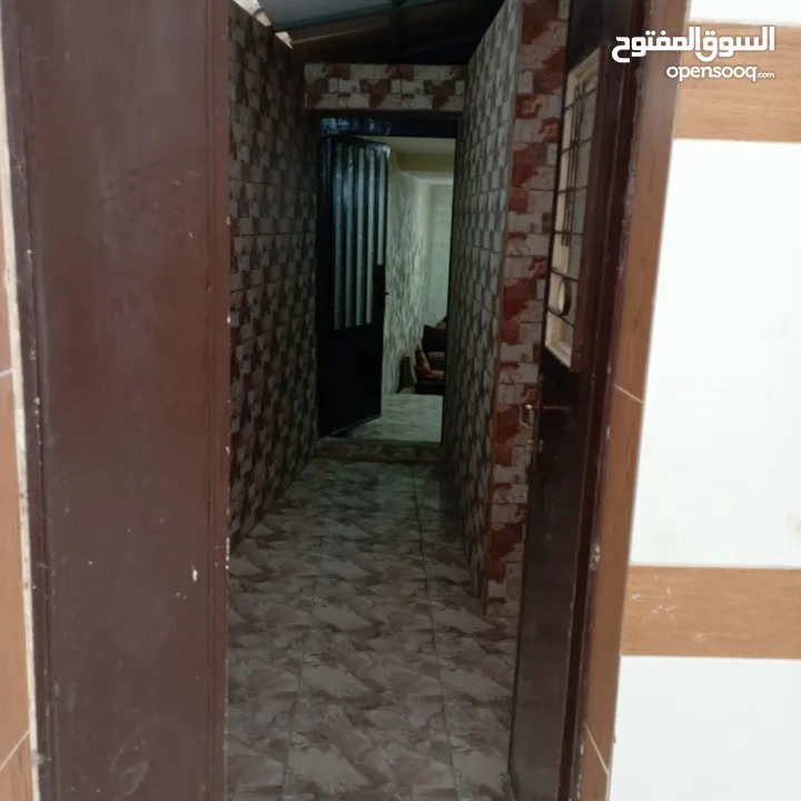 شقة صغيرة جبل الحسين مساحة 40 منطقة هادئة ومريحة وقريبة من الاسواق ومدخل مستقل من الشارع