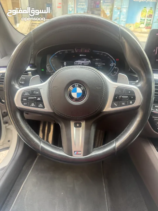 سياره BMW 530e