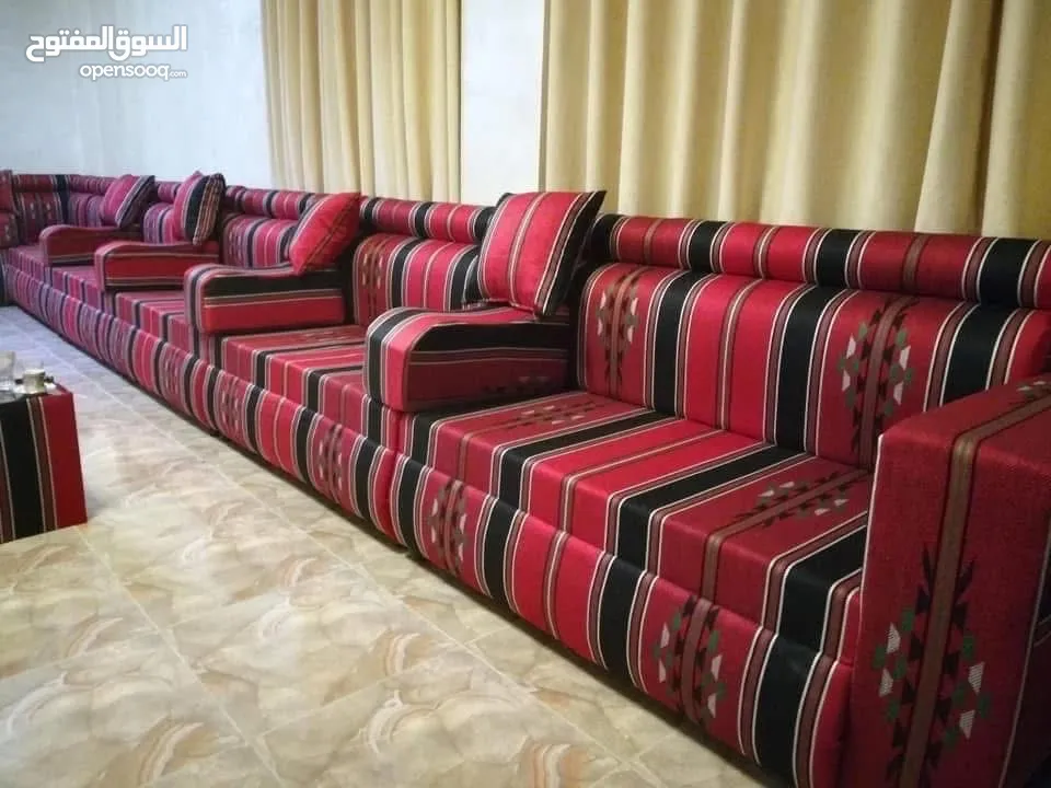 تفصيل و صيانة جميع انواع المجالس و الكورنرات و اطقم الكنب و الجلسات العربية و الخليجية