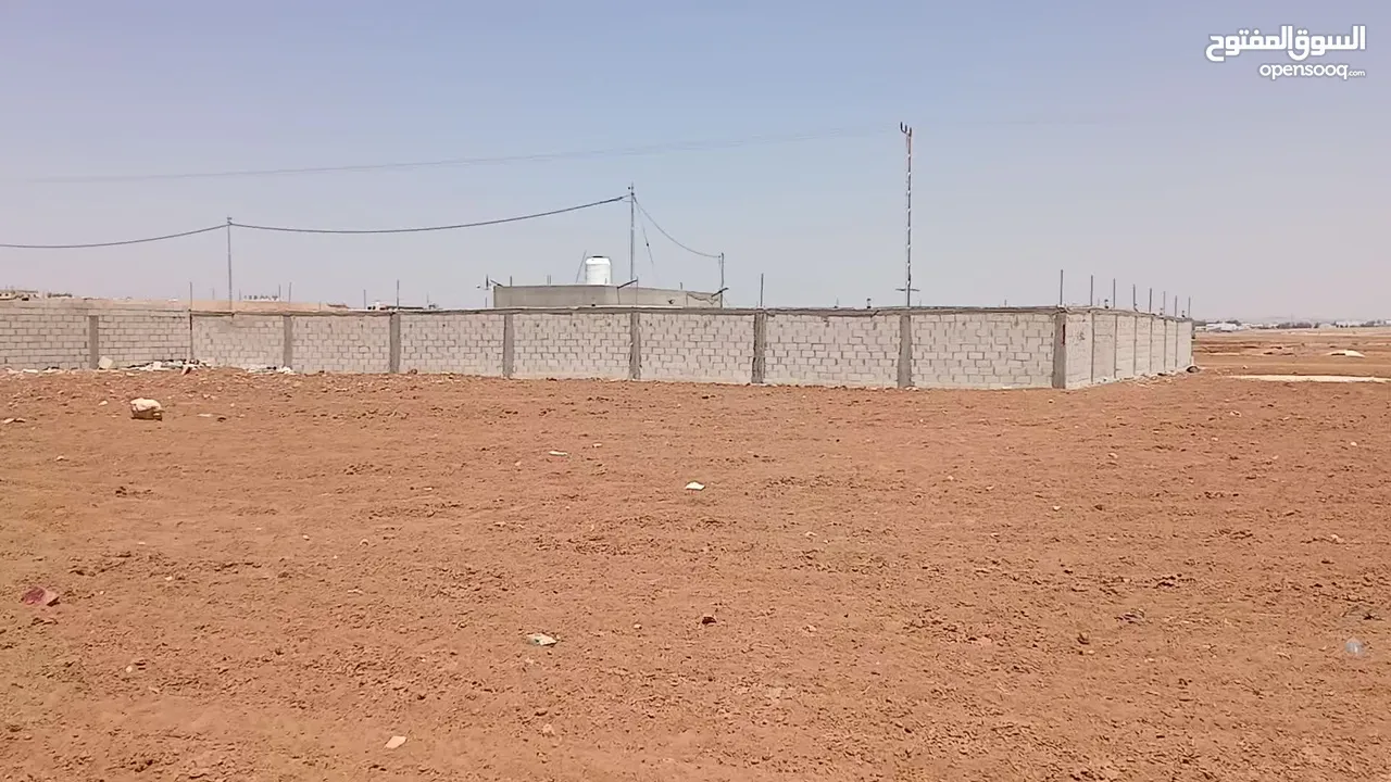 أرض للبيع في القسطل قرب شارع المطار