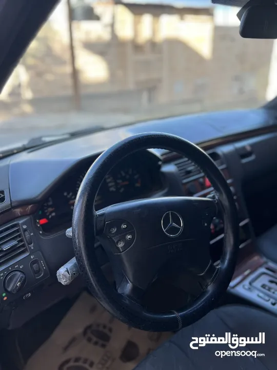 مرسيدس قرش ونص 2000 E270/220