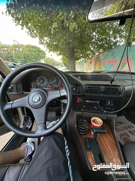 BMW e34 520 للبيع