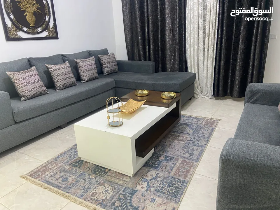 أطقم كنب وكورنرات خشب سويد ثقيل جدا اسفنج دانلوب والضهر هولو طبي الارضيات كوشوك متينه