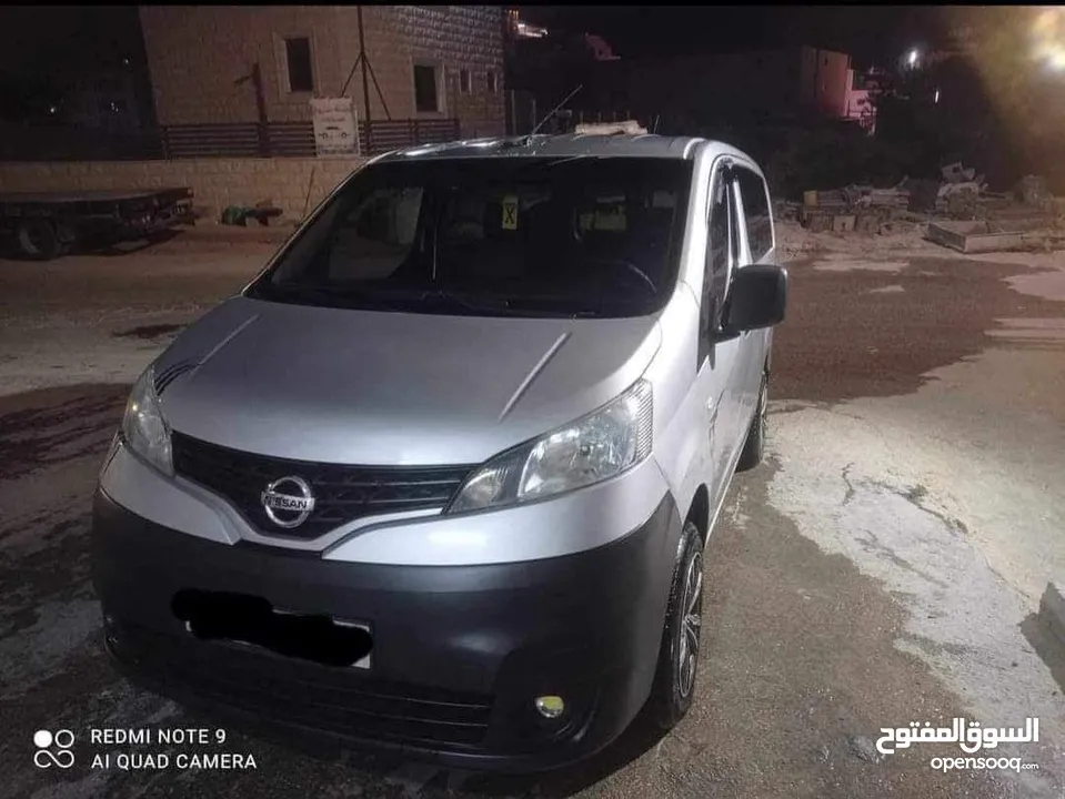 نيسان nv200