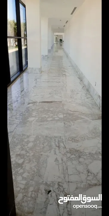 جلي جميع انواع البلاط والرخام والجرانيت والسيراميك والمزايكو والبازلت