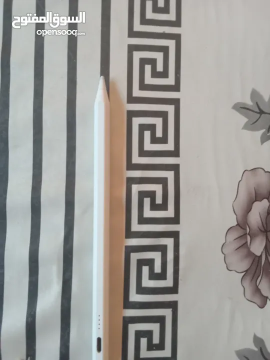 قلم ايباد للبيع ب5  مع كرتونته