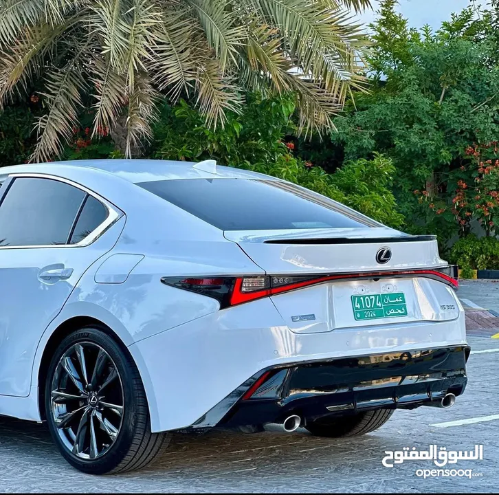 لكزس IS350 Fsport 2021 نظيف جدا