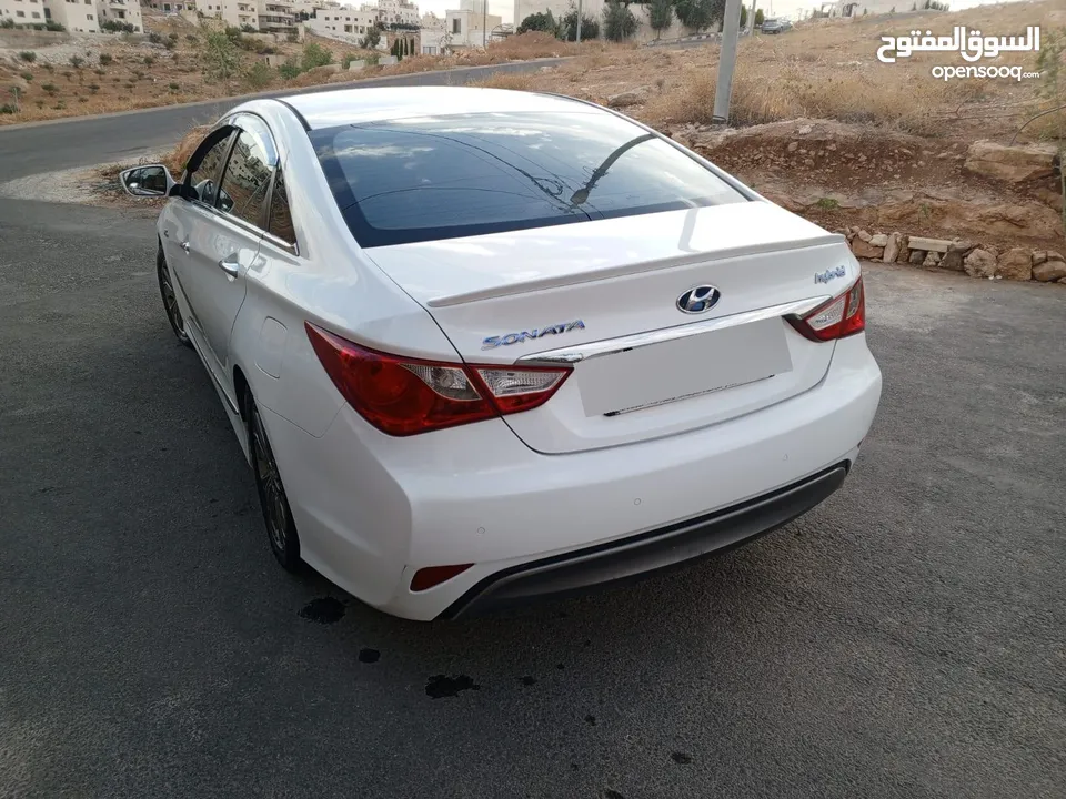 هونداي سوناتا 2015 7 جيد ولا نقرة السيارة نظيفة ماشية 164000 فل كامل عدا الفتحة  العنوان طبربور