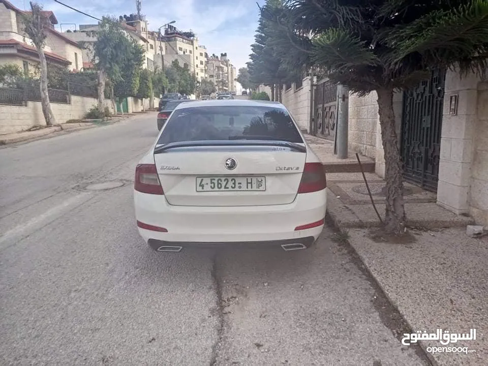 سكودة اوكتافيا موديل 2015