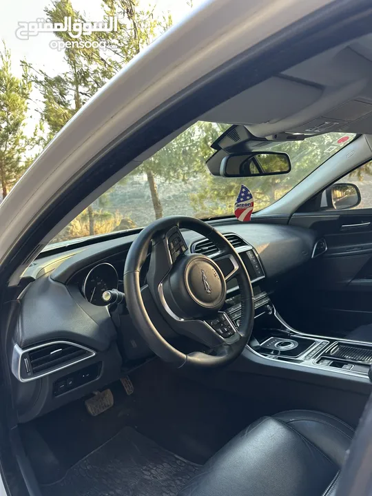 Jaguar XE 2018