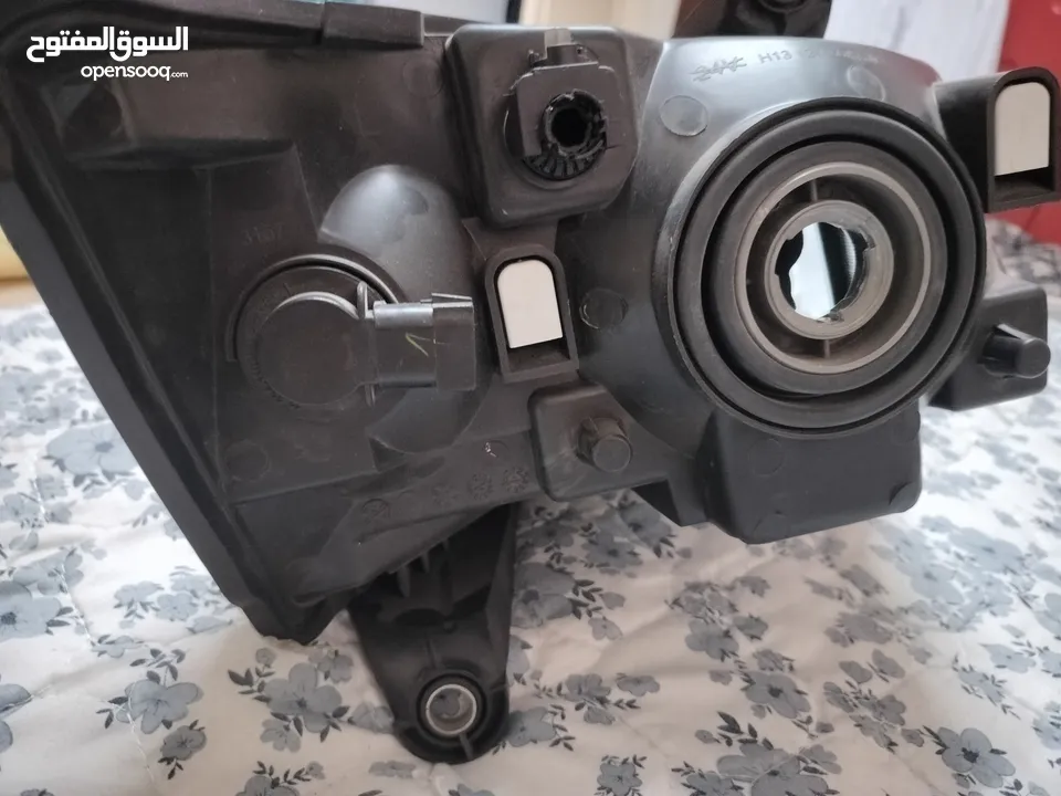 ضوء سياره أمريكي دودج جراند كرفان