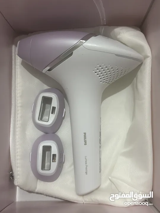 آلة إزالة الشعر بالليزر ماركة PHILIPS  Lumea