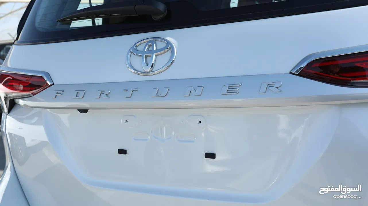 TOYOTA FORTUNER MID 2.7L G A/T PTR 2024