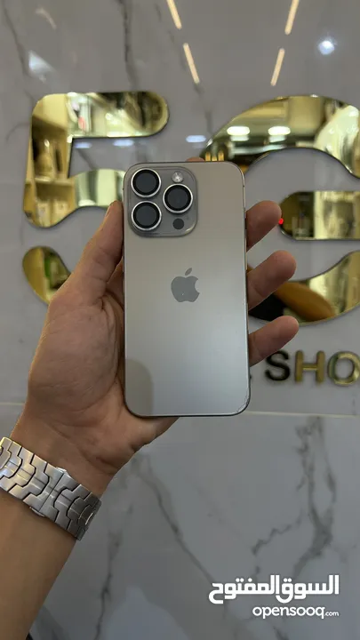 iPhone 15 Pro 256GB : battery : 87% وارد شرق اوسط في كسر صغير بالباك