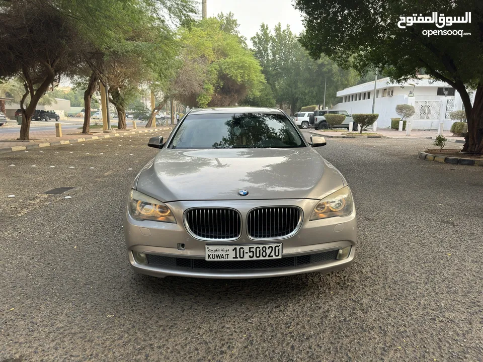 BMW 730Li موديل 2012