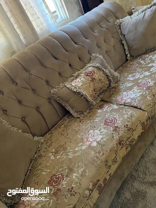 طقم كنب سبع مقاعد