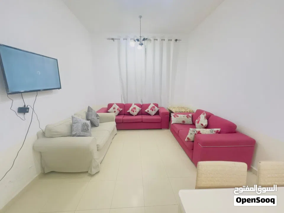 شقة غرفة وصالة للبيع في السيتي تاور – موقع مميز على شارع الشيخ خليفة – فرصة استثمارية