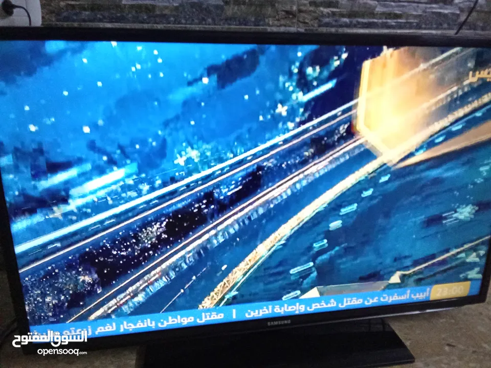 شاشه سامسونج فل hd استخدام بسيط جدا للبيع لا يوجد فيها اي نوع من المشاكل للبيع سامسونج