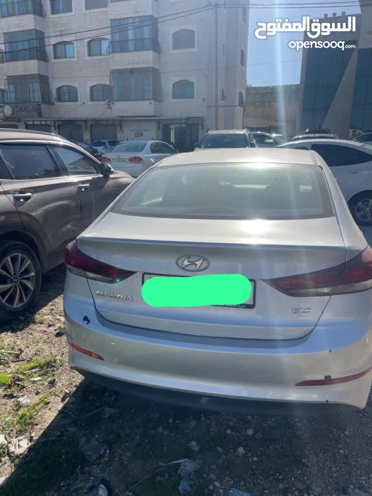 هيونداي النترا GLC