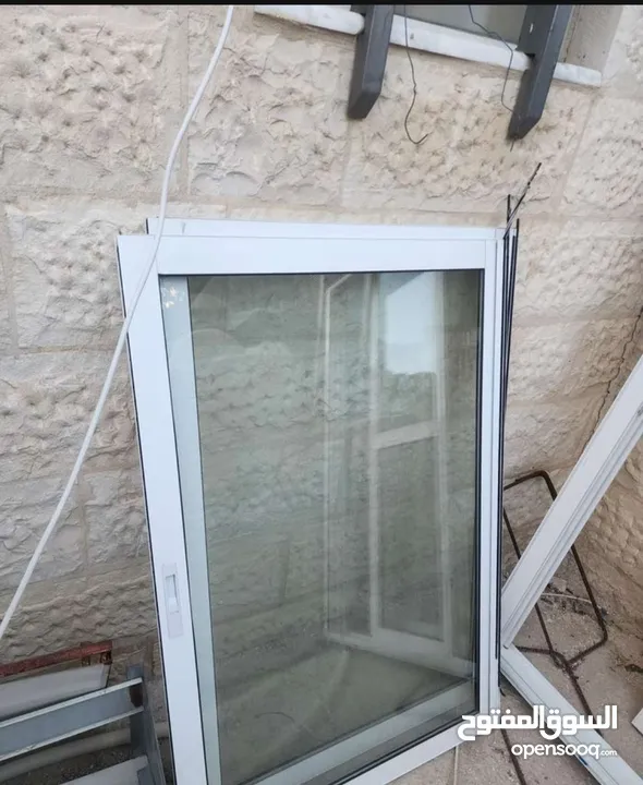 شباك مستعمل للبيع نظيف