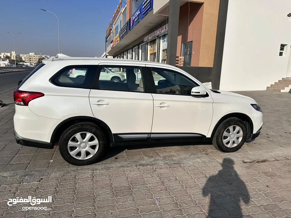 Mitsubishi Outlander 2018 V4 ( Expat Driven )