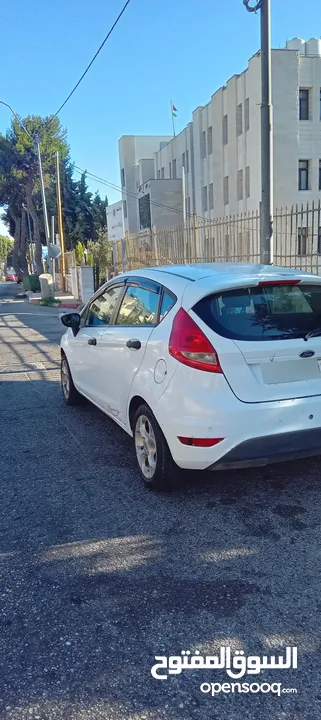 فورد فيستا جير عادي