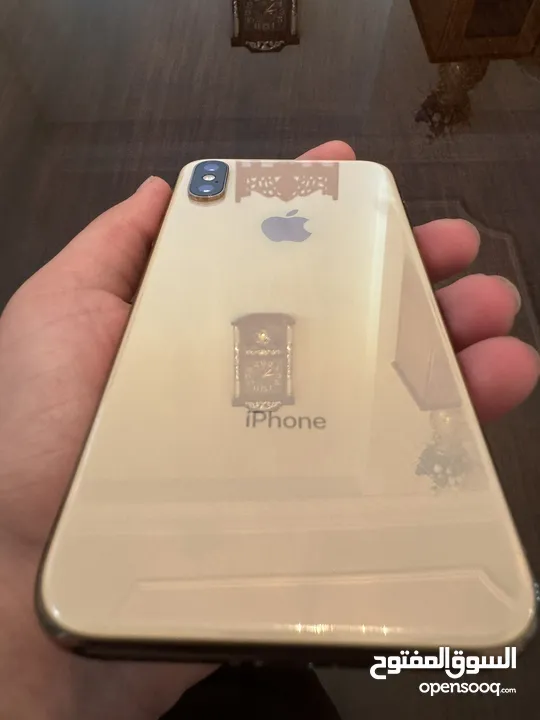 iPhone Xs بحالة ممتازة