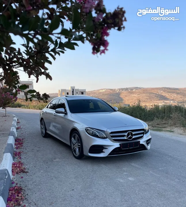 Mercedes BenzE200 2017