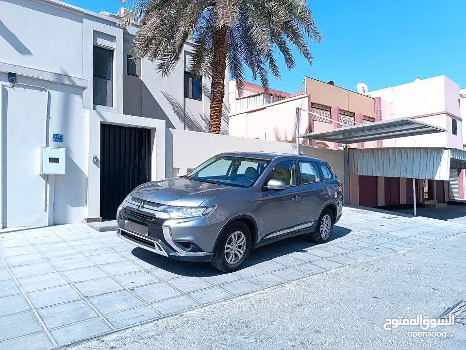 MITSUBISHI OUTLANDER 2.4L 2019 4WD GOOD CONDITION 5 SEATER SUV FOR SALE