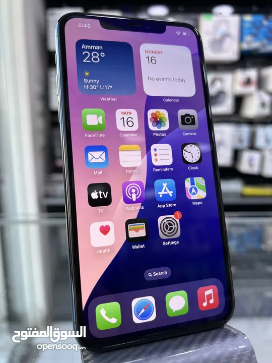 Used iPhone 11 Pro Max (256) GB  ايفون 11 برو ماكس مستعمل بحالة ممتازة  غير مفتوح او مبدل اي قطع ابد