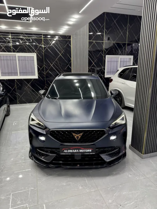 كوبرا فورمنتو 2022 4/4 310 حصان ولا غرام بويه عداد قليل جداً و اصلي البيع كاش او نص نص والبدل وارد